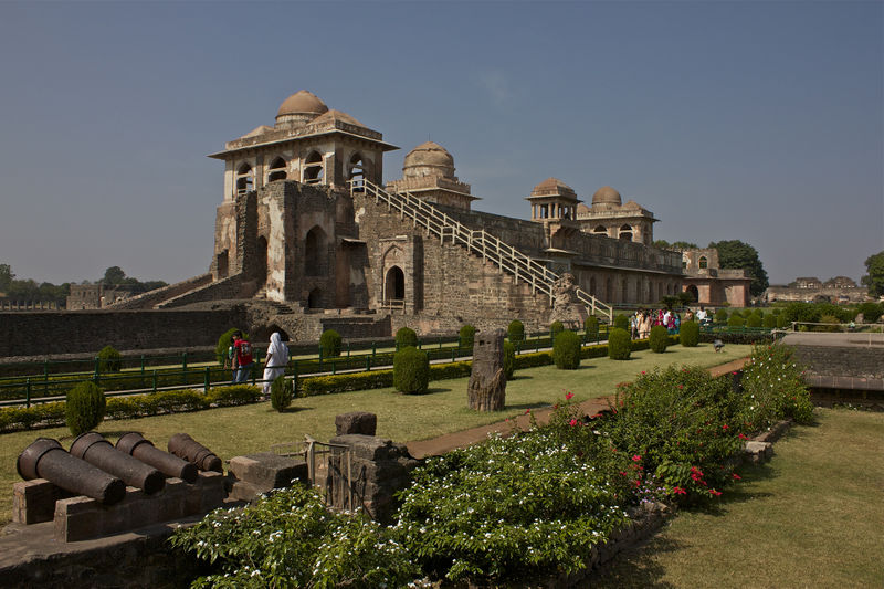 चित्र:Jahaz-Mahal-Mandu-3.jpg