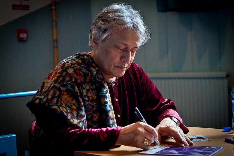 चित्र:Amjad-Ali-Khan-1.jpg