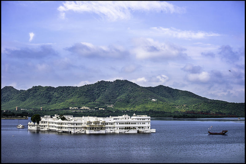 चित्र:Lake-Palace-5.jpg