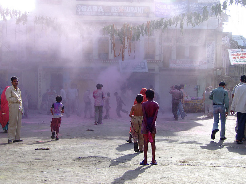चित्र:Holi-pushkar-2.jpg