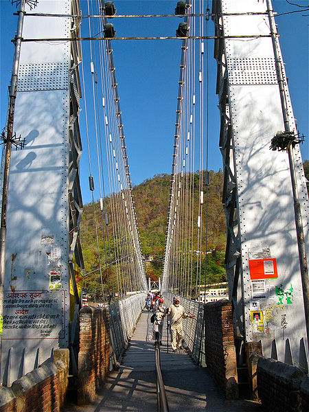 चित्र:Ram-Jhula-Bridge.jpg
