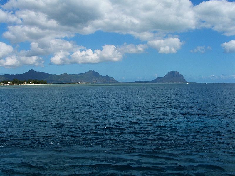 चित्र:West-Coast-Of-Mauritius.jpg