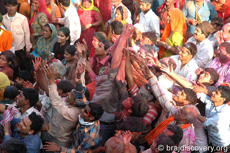 चित्र:Holi Barsana Mathura 4.jpg