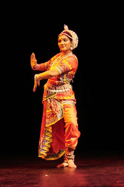 चित्र:Odissi-Dance-1.jpg