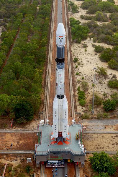 चित्र:GSLV-F09.jpg
