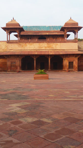 चित्र:Jodha-Bai's-Palace-1.jpg