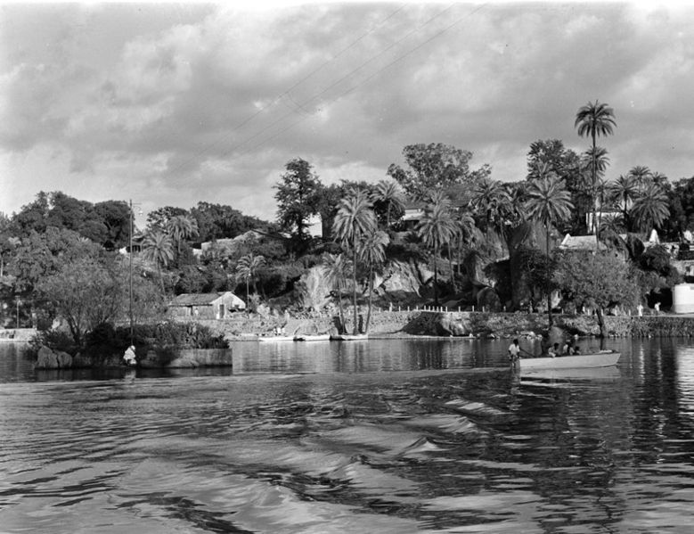 चित्र:Nakki-Jheel-Mount-Abu-3.jpg