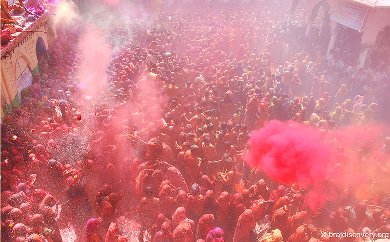 चित्र:Baldev-Holi-Mathura-21.jpg