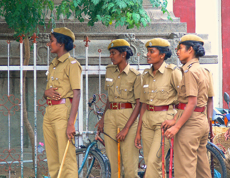 चित्र:Khaki.jpg