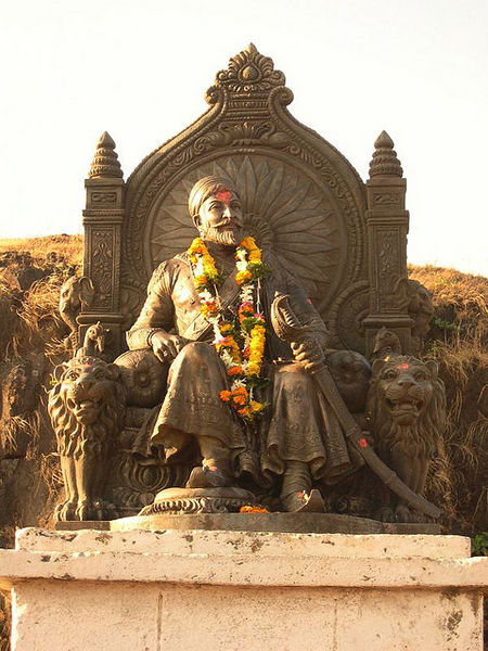 चित्र:Shivaji-Statue.jpg