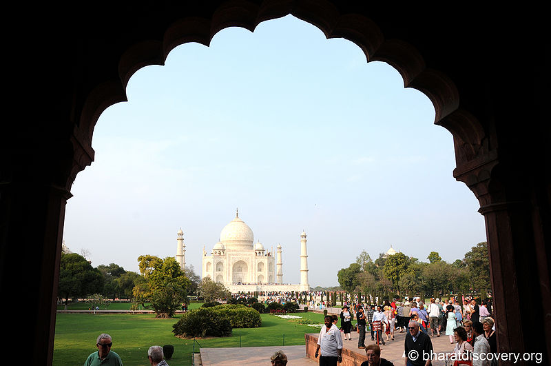 चित्र:Tajmahal-12.jpg