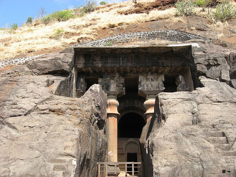 चित्र:Bedsa-Caves-5.jpg