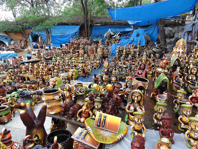 चित्र:Handicraft-Hyderabad.jpg