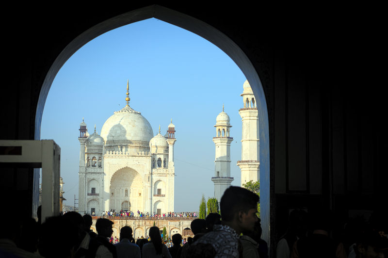 चित्र:Bibi-Ka-Maqbara-9.jpg