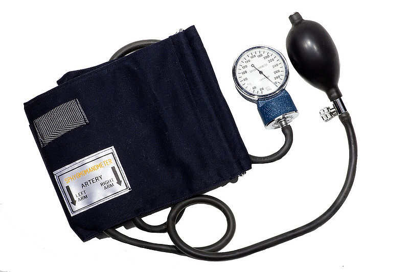 चित्र:Sphygmomanometer.jpg