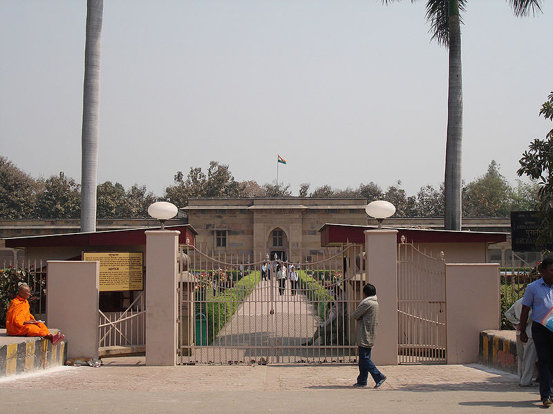 चित्र:Sarnath-Museum.jpg