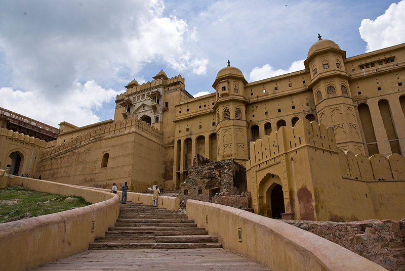 चित्र:Jaipur-Amber-Fort.jpg