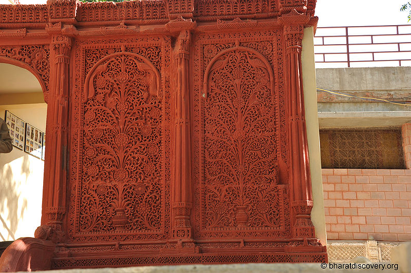 चित्र:Prag-Mahal-Bhuj-14.jpg