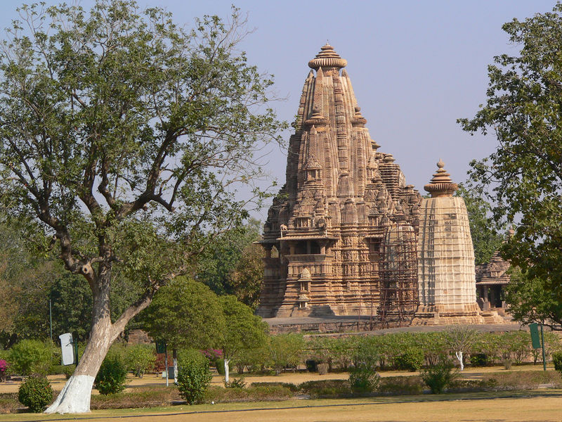 चित्र:Vishwanath-Temple-1.jpg