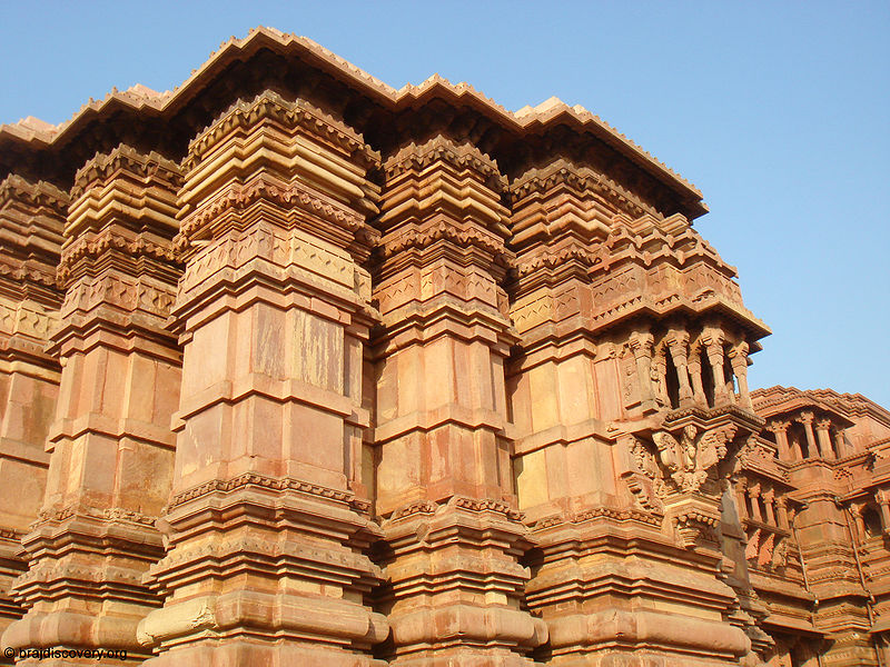 चित्र:Govindev-Temple-5.jpg