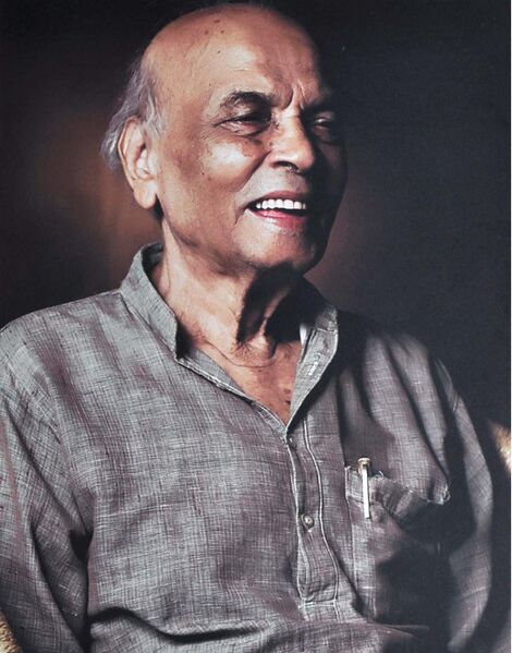 चित्र:Govind-Vinayak-Karandikar.jpg