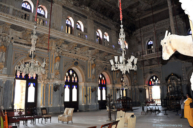 चित्र:Prag-Mahal-Bhuj-7.jpg