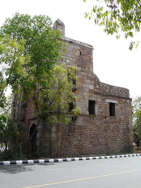 चित्र:Khuni-Darwaza-2.jpg