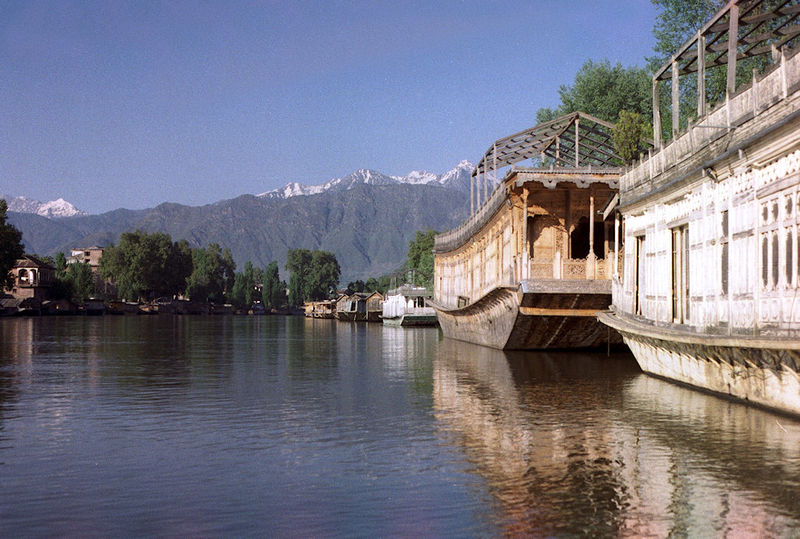 चित्र:Jhelum-River-4.jpg