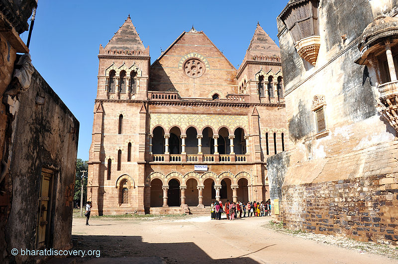 चित्र:Prag-Mahal-Bhuj-6.jpg