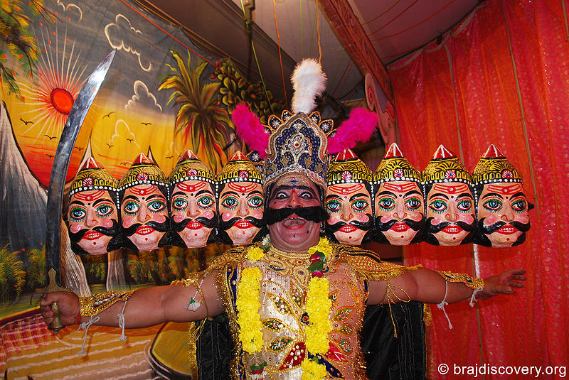 चित्र:Ravana-Ramlila-Mathura-2.jpg