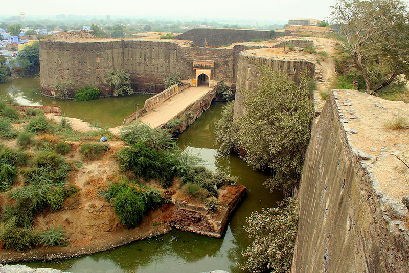 चित्र:Deeg-fort-1.jpg