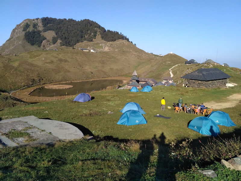 चित्र:Prashar-Lake-8.jpg