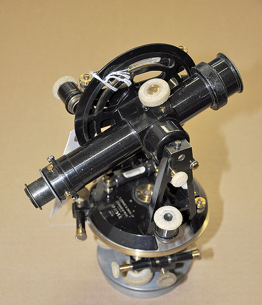 चित्र:Theodolite.jpg