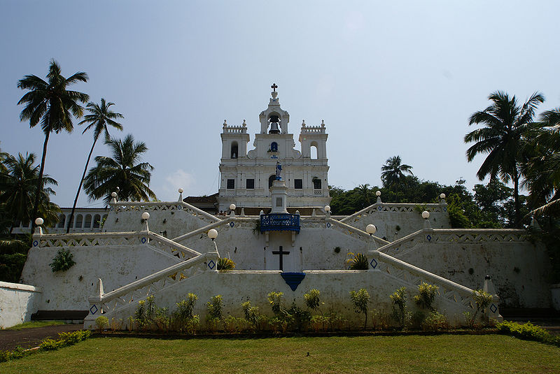 चित्र:Panaji-Church-Goa.jpg