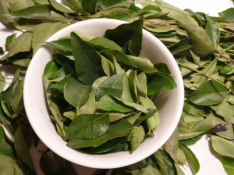 चित्र:Curry-Leaves-1.jpg