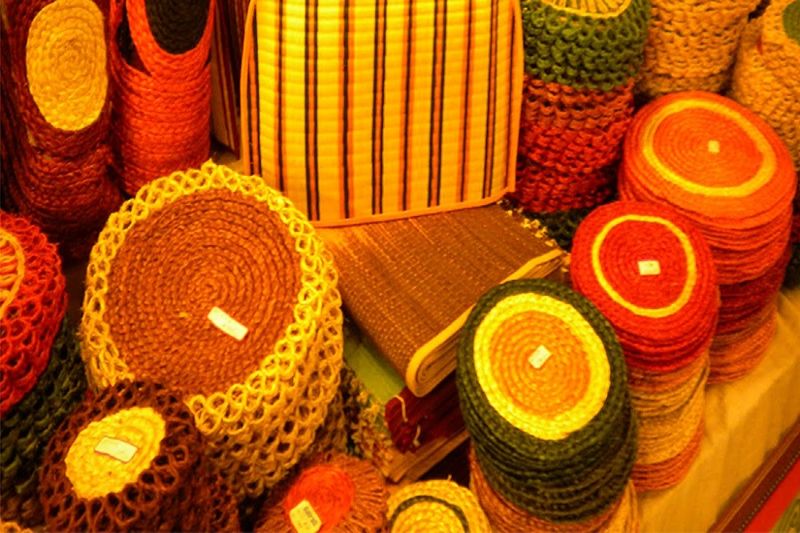 चित्र:Indian-Handicraft-3.jpeg