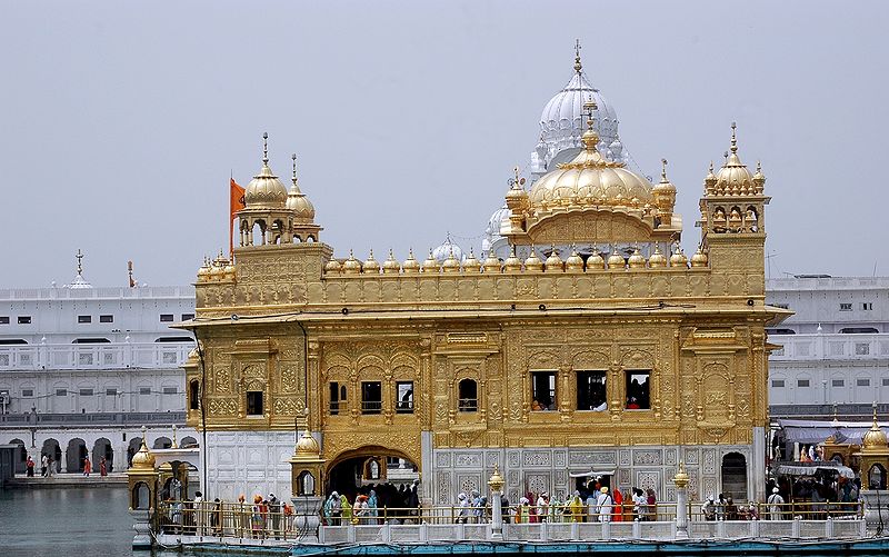 चित्र:Golden-Temple-Amritsar-6.jpg