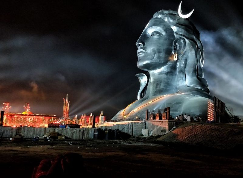 चित्र:Isha-Yoga-Centre-Coimbatore-1.jpeg