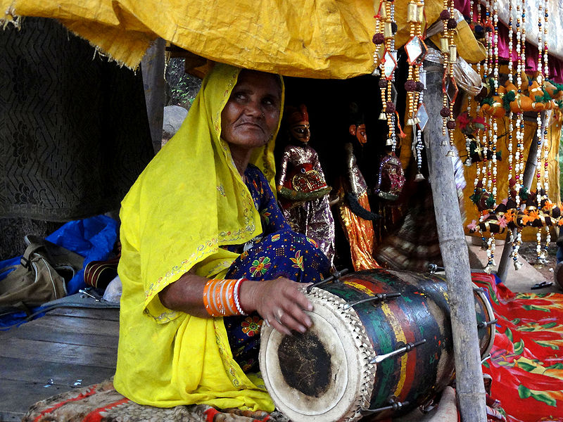 चित्र:Dholak-Hyderabad.jpg