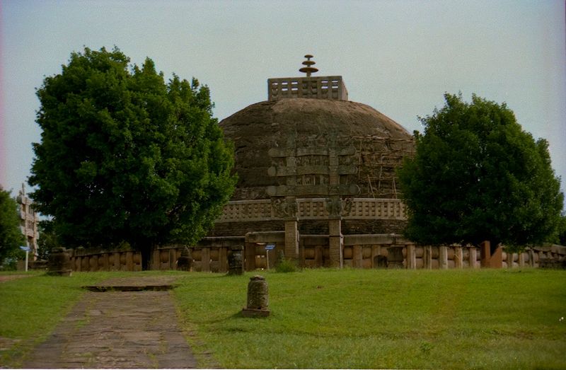 चित्र:Sanchi-Stupa-Sanchi.jpg