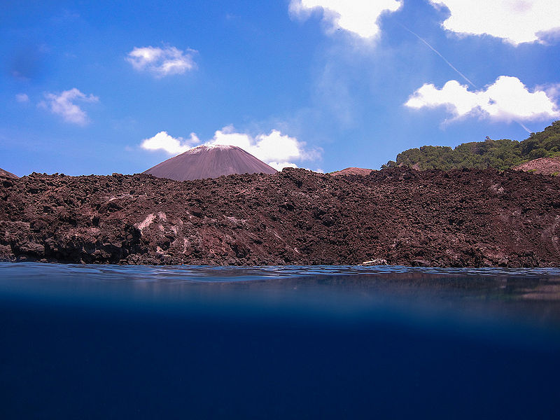 चित्र:Barren-Island.jpg