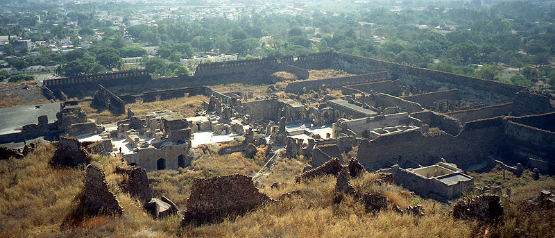 चित्र:Golconda-Fort-3.jpg