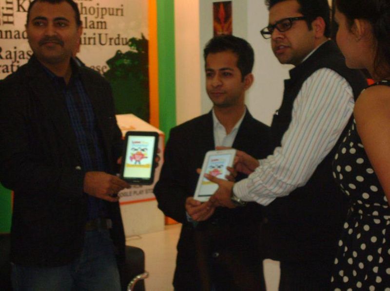 चित्र:Saurabh Dudeja's book launch 2012.jpg