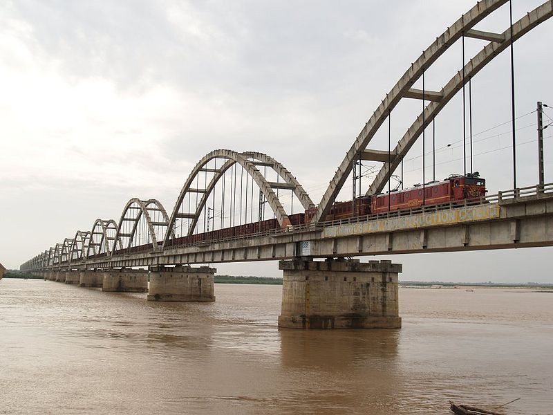 चित्र:Godavari-Bridge-2.jpg