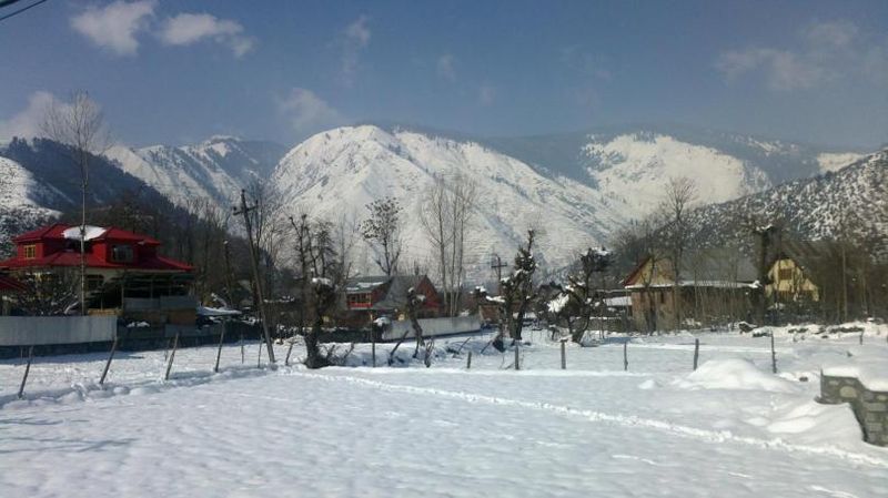 चित्र:View-Of-Baramulla.jpg