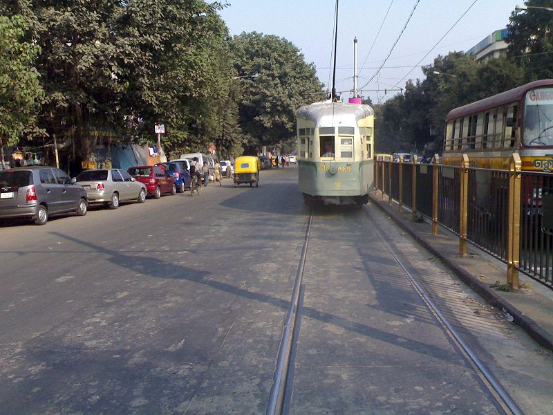 चित्र:Tram-Kolkata.jpg
