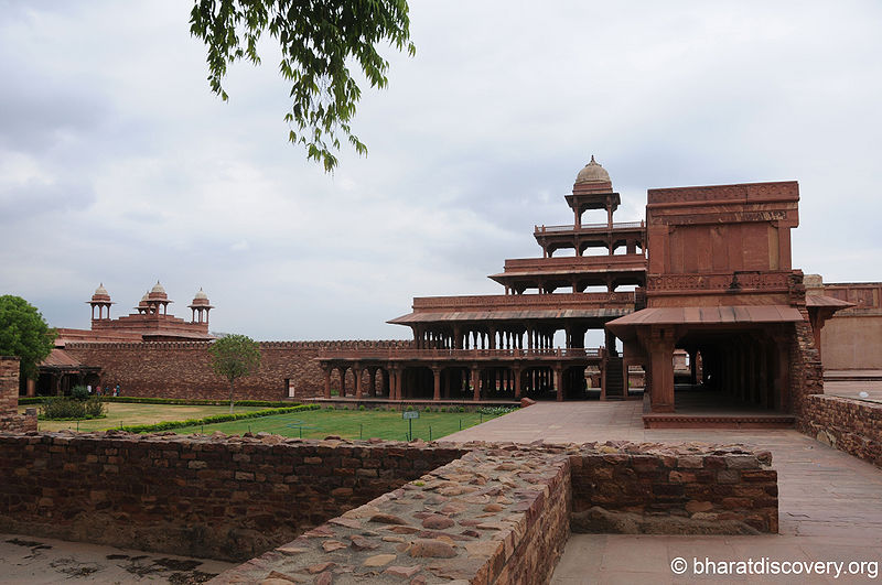 चित्र:Fatehpur-Sikri-Agra-11.jpg