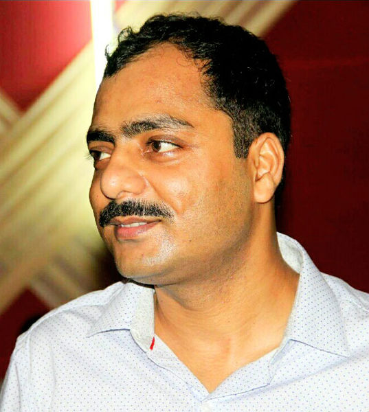 चित्र:Rohit-Thakur.jpg