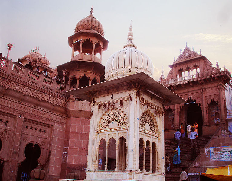 चित्र:Barsana-temple-1.jpg