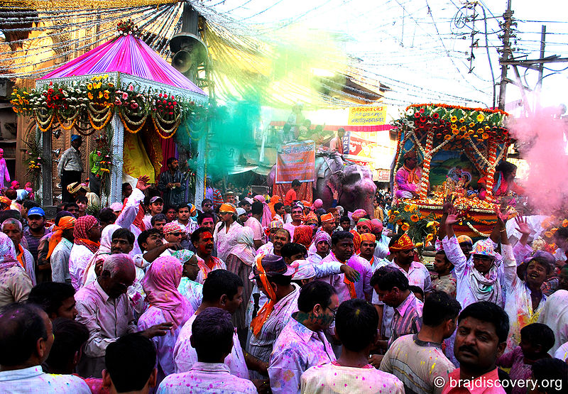 चित्र:Holi-Holigate-Mathura-16.jpg